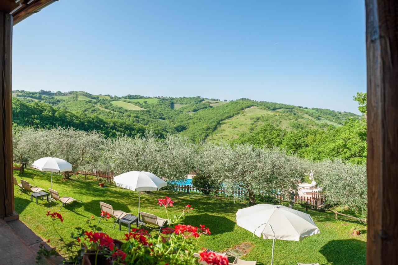 Agriturismo Le Dolci Colline Valfabbrica Exterior photo